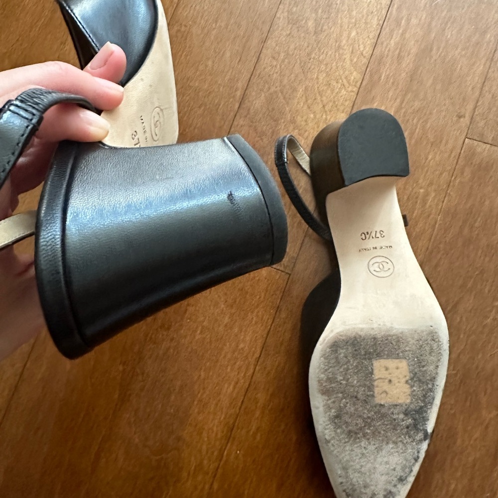 CHANEL Black Heels with Slingback and Ankle Strap - Picture 4 of 4